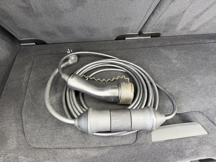 2020 Volvo XC90 T8 Recharge PHEV (AWD)