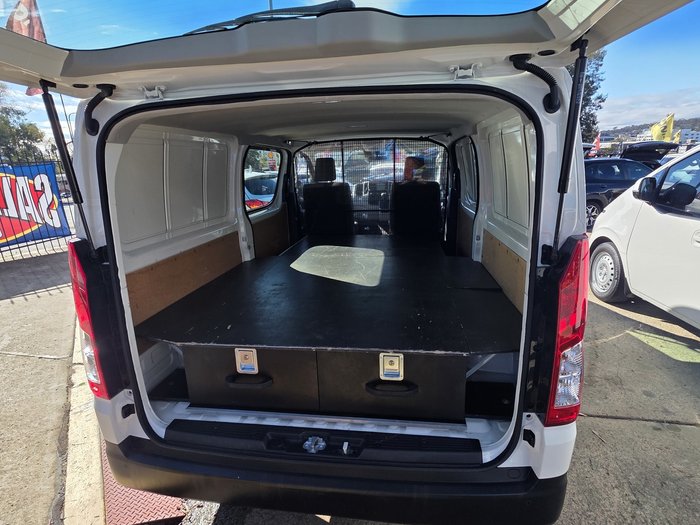 2020 Toyota Hiace LWB