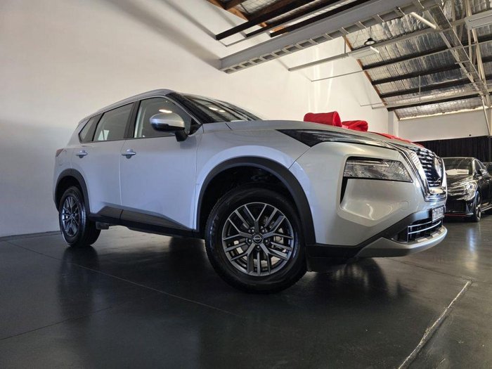 2024 Nissan X-TRAIL ST