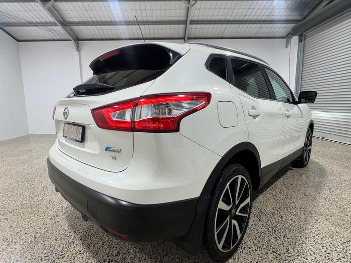 2016 Nissan QASHQAI Ti