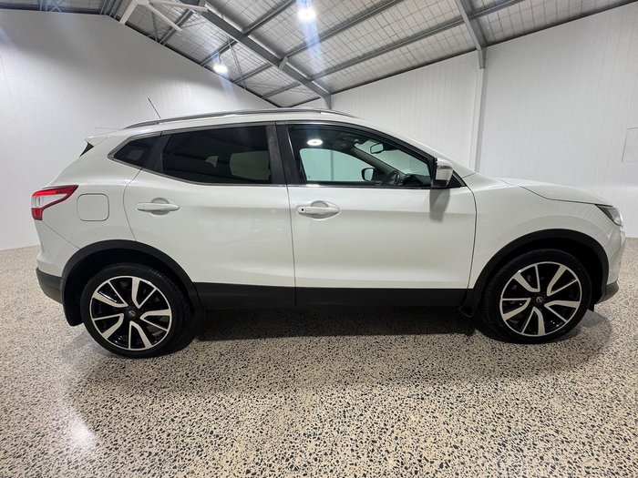 2016 Nissan QASHQAI Ti