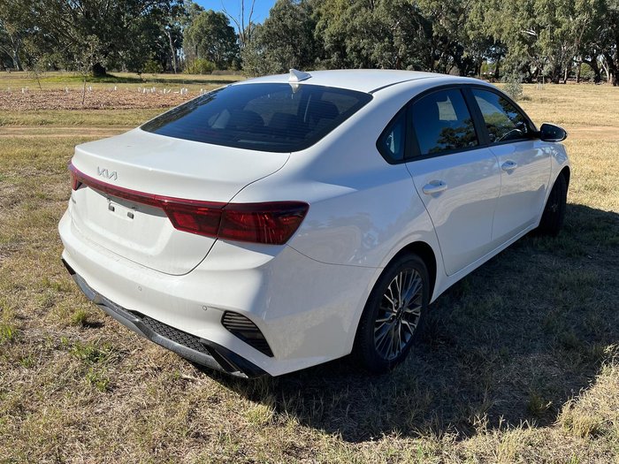 2021 Kia Cerato Sport BD MY22 Snow White Pearl