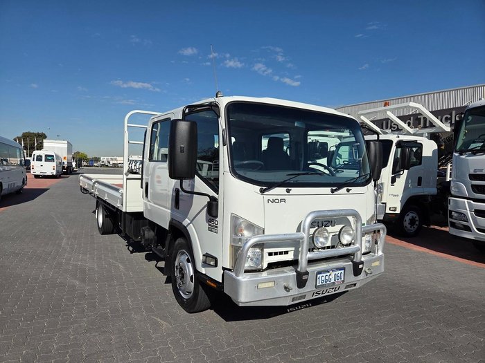 2015 Isuzu Nqr450 4.5 Ton Crew Cab Tray