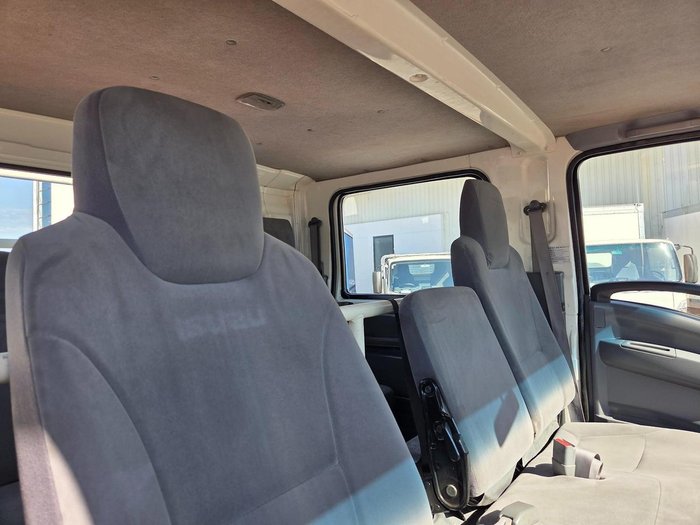 2015 Isuzu Nqr450 4.5 Ton Crew Cab Tray