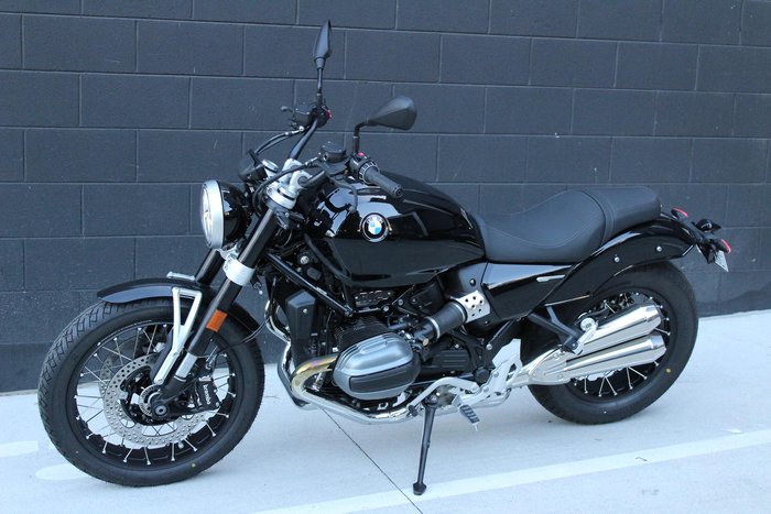 2025 BMW