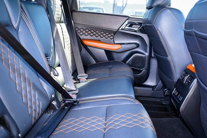 2024 Mitsubishi Outlander Exceed Tourer