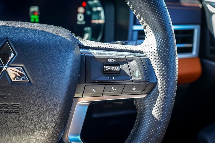2024 Mitsubishi Outlander Exceed Tourer