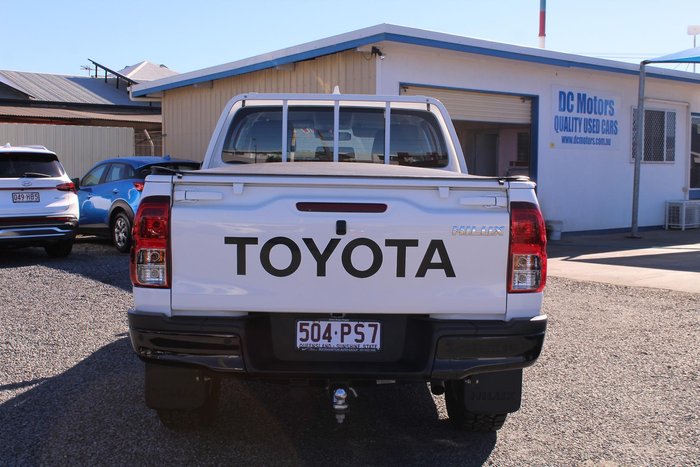 2024 Toyota Hilux SR