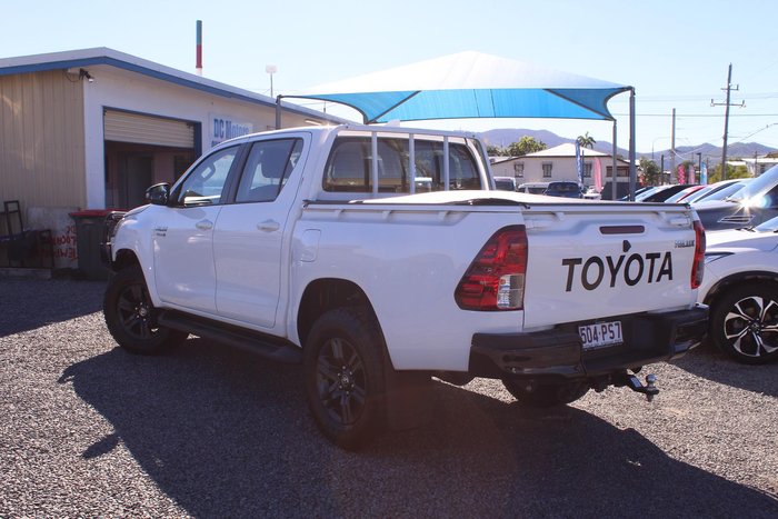 2024 Toyota Hilux SR