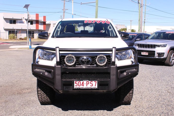 2024 Toyota Hilux SR