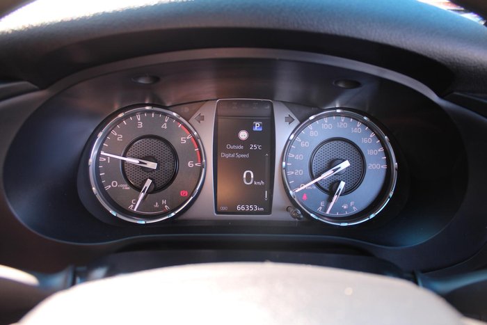 2024 Toyota Hilux SR