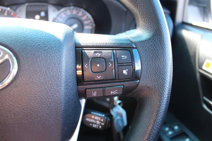 2024 Toyota Hilux SR