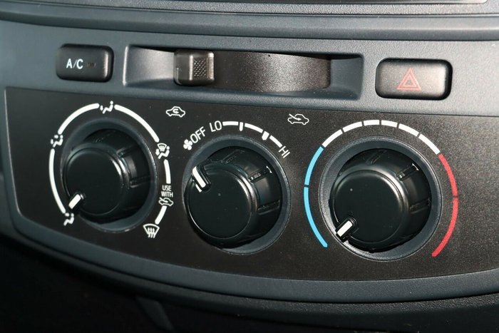 2014 Toyota Hilux SR