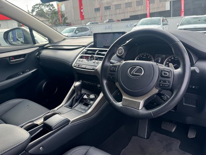 2021 Lexus NX 300 Luxury