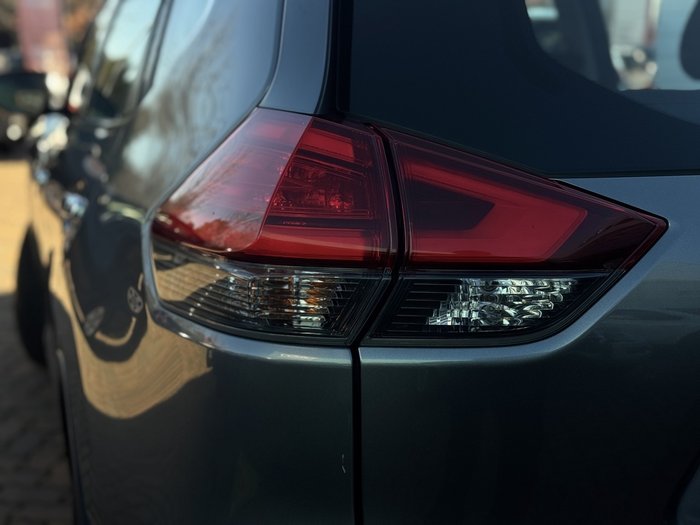 2018 Nissan X-TRAIL ST