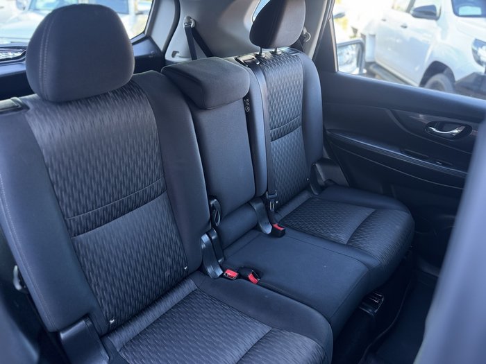 2018 Nissan X-TRAIL ST