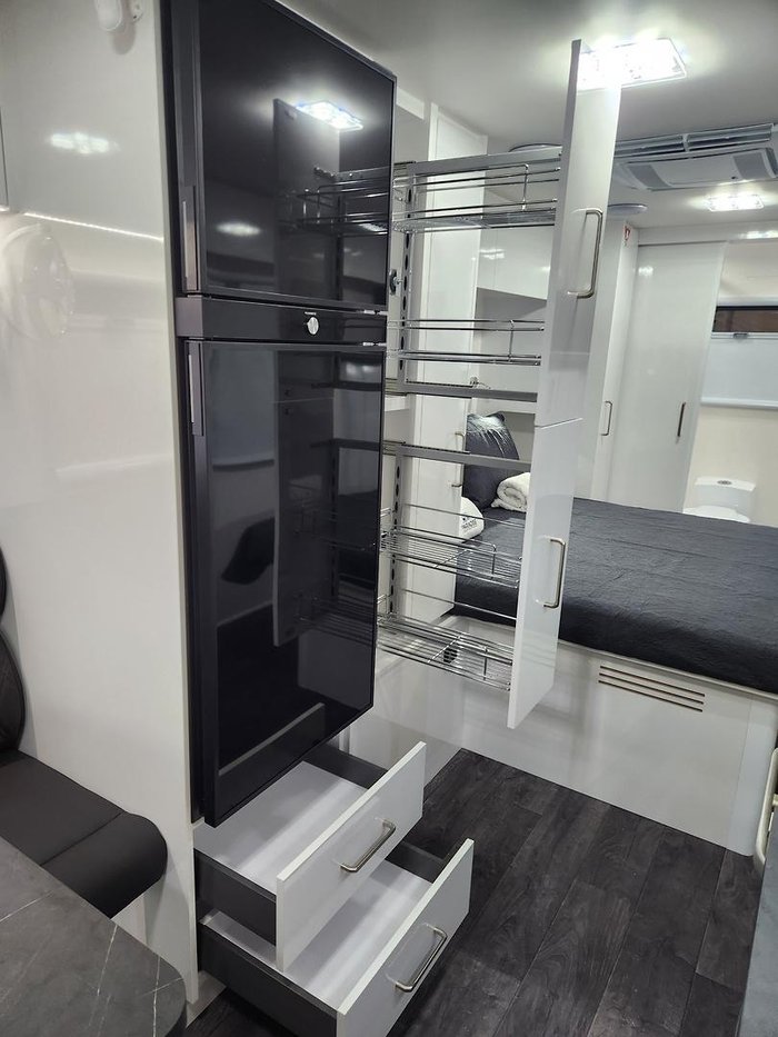 2026 Paradise MotorHomes SPARK DELUXE (AWD) IMMEDIATE DELIVERY