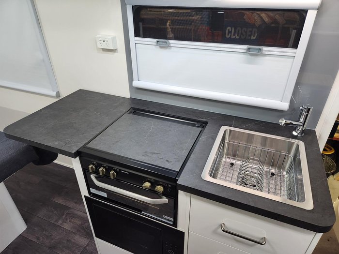 2026 Paradise MotorHomes SPARK DELUXE (AWD) IMMEDIATE DELIVERY