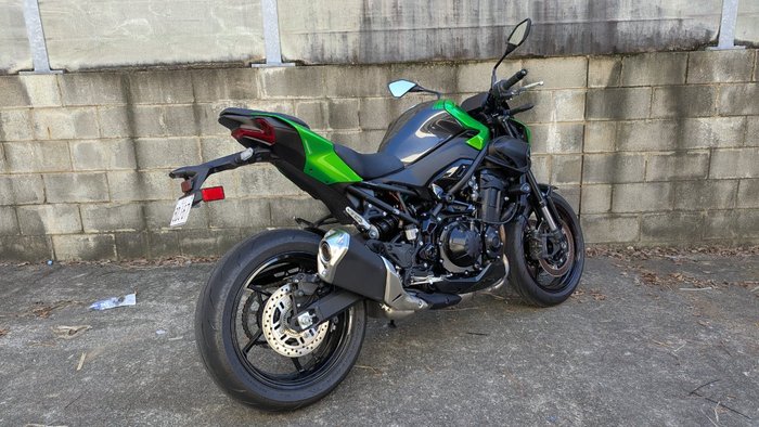 2026 Kawasaki Z900 SUPERNAKED Green