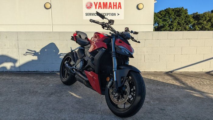 2023 DUCATI STREETFIGHTER V2 Red
