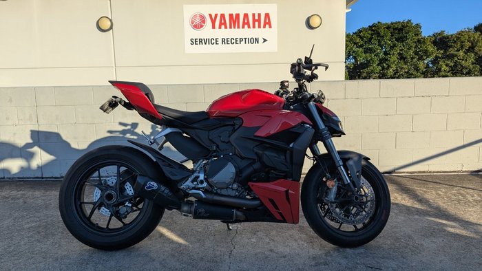 2023 DUCATI STREETFIGHTER V2 Red