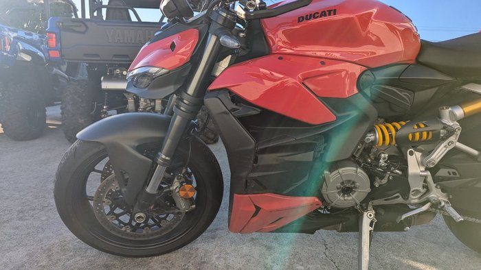 2023 DUCATI STREETFIGHTER V2 Red