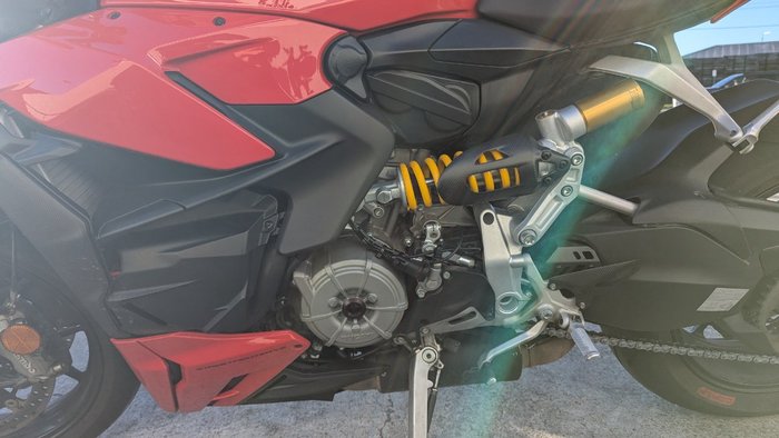 2023 DUCATI STREETFIGHTER V2 Red