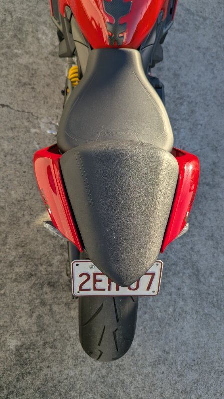 2023 DUCATI STREETFIGHTER V2 Red