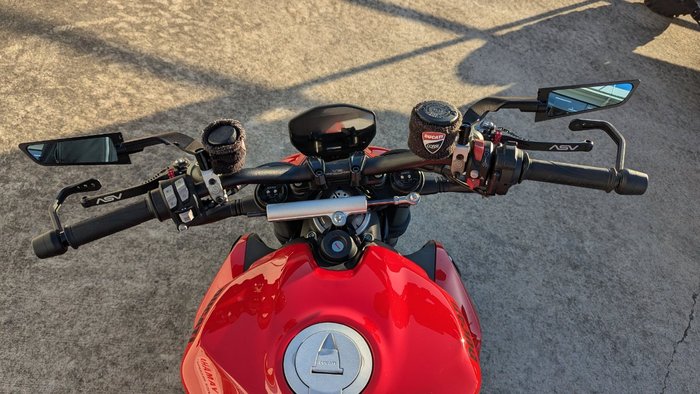 2023 DUCATI STREETFIGHTER V2 Red
