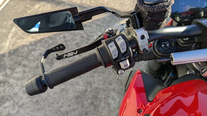 2023 DUCATI STREETFIGHTER V2 Red