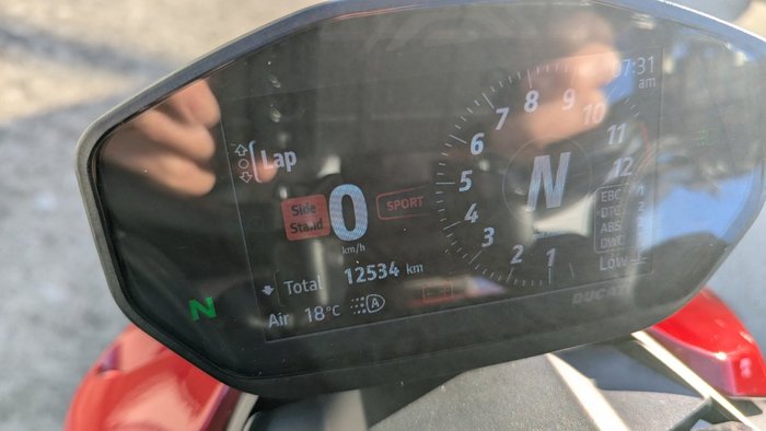 2023 DUCATI STREETFIGHTER V2 Red