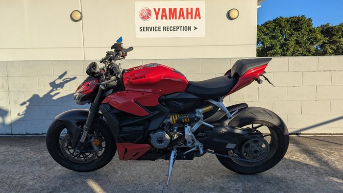 2023 DUCATI STREETFIGHTER V2 Red