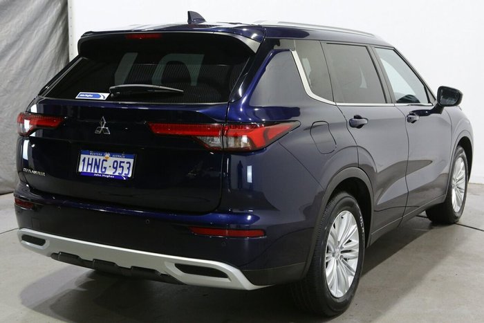 2022 Mitsubishi Outlander LS
