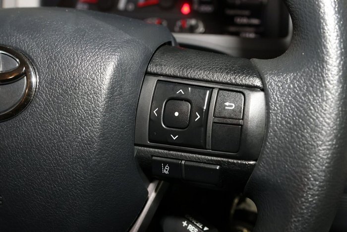 2025 Toyota Landcruiser GXL