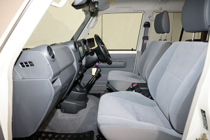 2025 Toyota Landcruiser GXL
