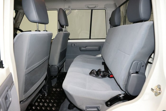 2025 Toyota Landcruiser GXL