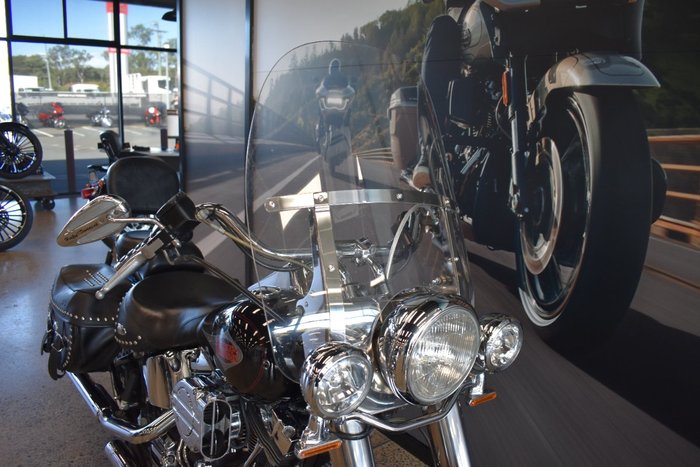 2001 HARLEY-DAVIDSON FLSTC HERITAGE SOFTAIL CLASSIC