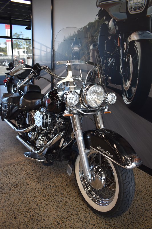 2001 HARLEY-DAVIDSON FLSTC HERITAGE SOFTAIL CLASSIC