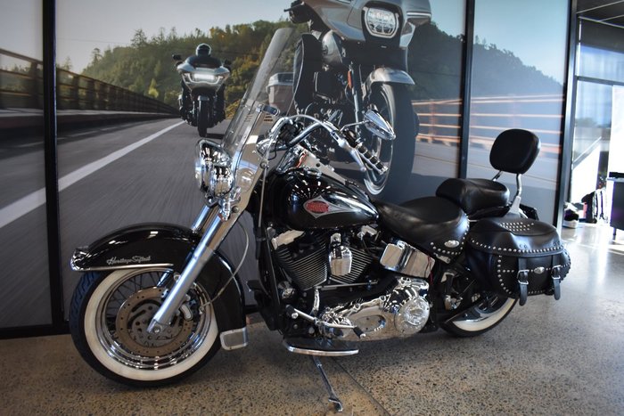 2001 HARLEY-DAVIDSON FLSTC HERITAGE SOFTAIL CLASSIC