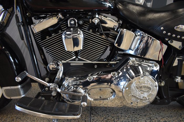 2001 HARLEY-DAVIDSON FLSTC HERITAGE SOFTAIL CLASSIC