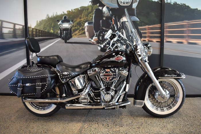 2001 HARLEY-DAVIDSON FLSTC HERITAGE SOFTAIL CLASSIC