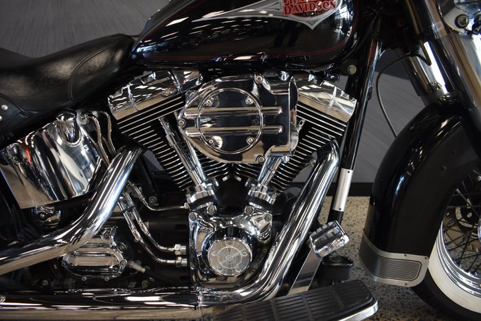 2001 HARLEY-DAVIDSON FLSTC HERITAGE SOFTAIL CLASSIC