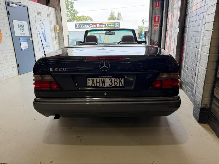 1995 Mercedes-Benz E-Class E220