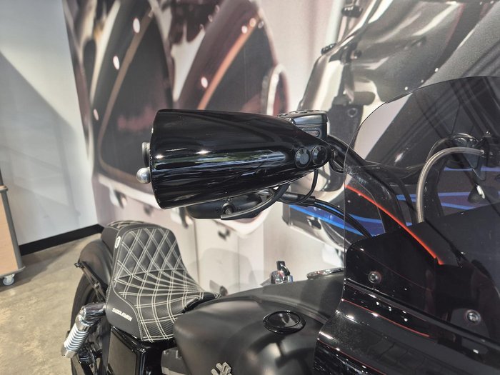 2015 Harley-Davidson Dyna Street Bob 103 (FXDB 103) Dyna Black