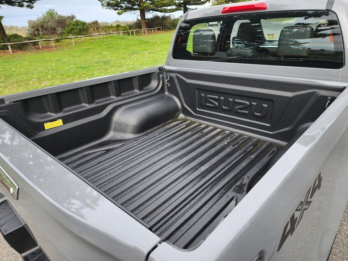 2025 Isuzu D-MAX LS-U+