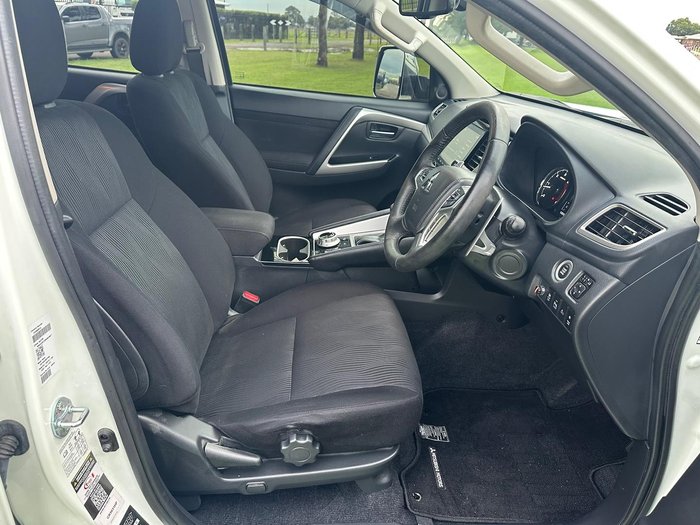 2022 Mitsubishi Pajero Sport GLS
