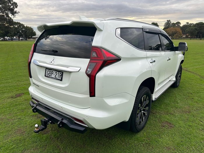 2022 Mitsubishi Pajero Sport GLS