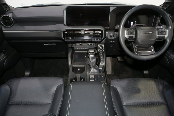 2024 Toyota Landcruiser Prado VX