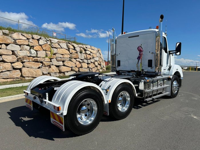 2025 Kenworth T420