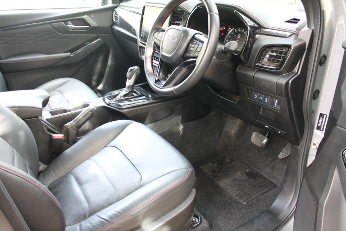 2025 Isuzu D-MAX X-TERRAIN